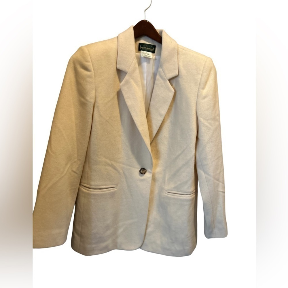 Harve Bernard‎ size 10P wool/cashmere cream color blazer